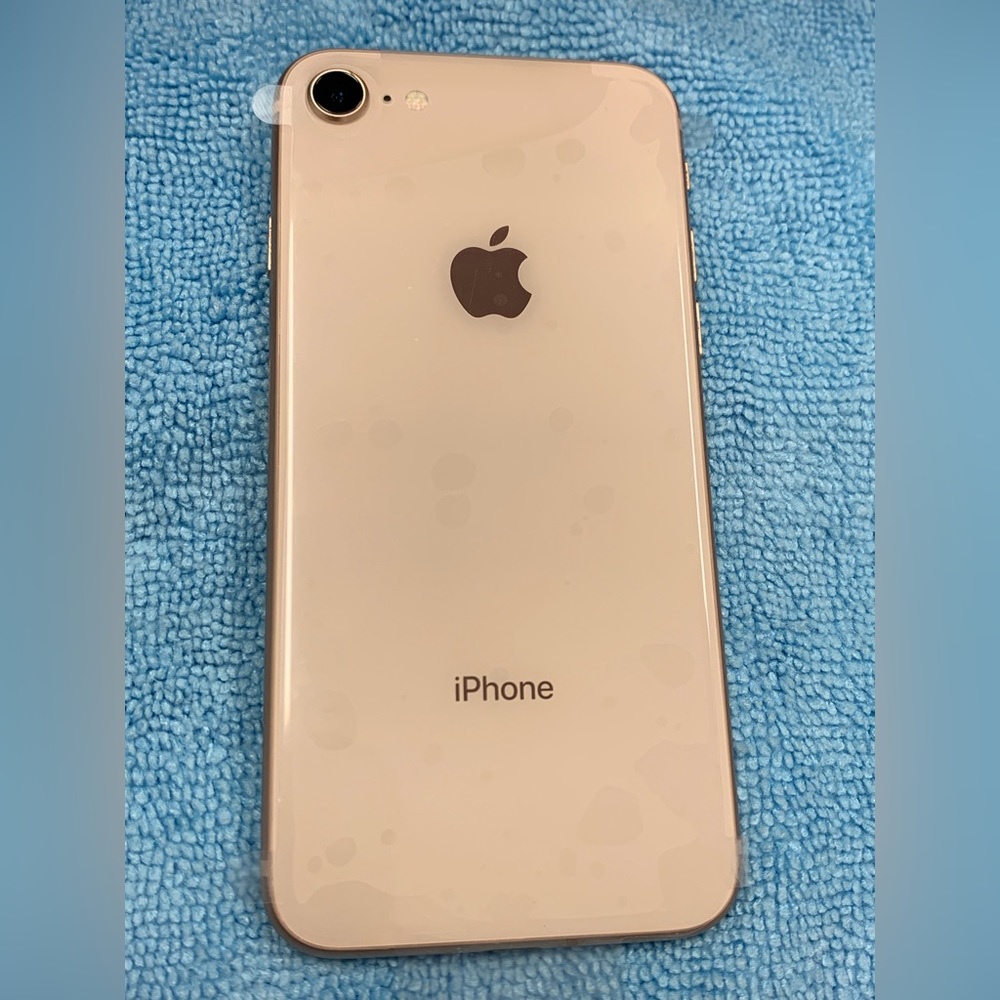 Apple iPhone 8 in Gold